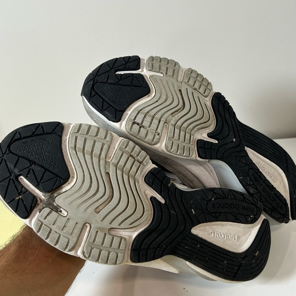 Women’s Size New Balance 990 Made in USA Classic Gray and White Sneakers - Picture 10 of 11